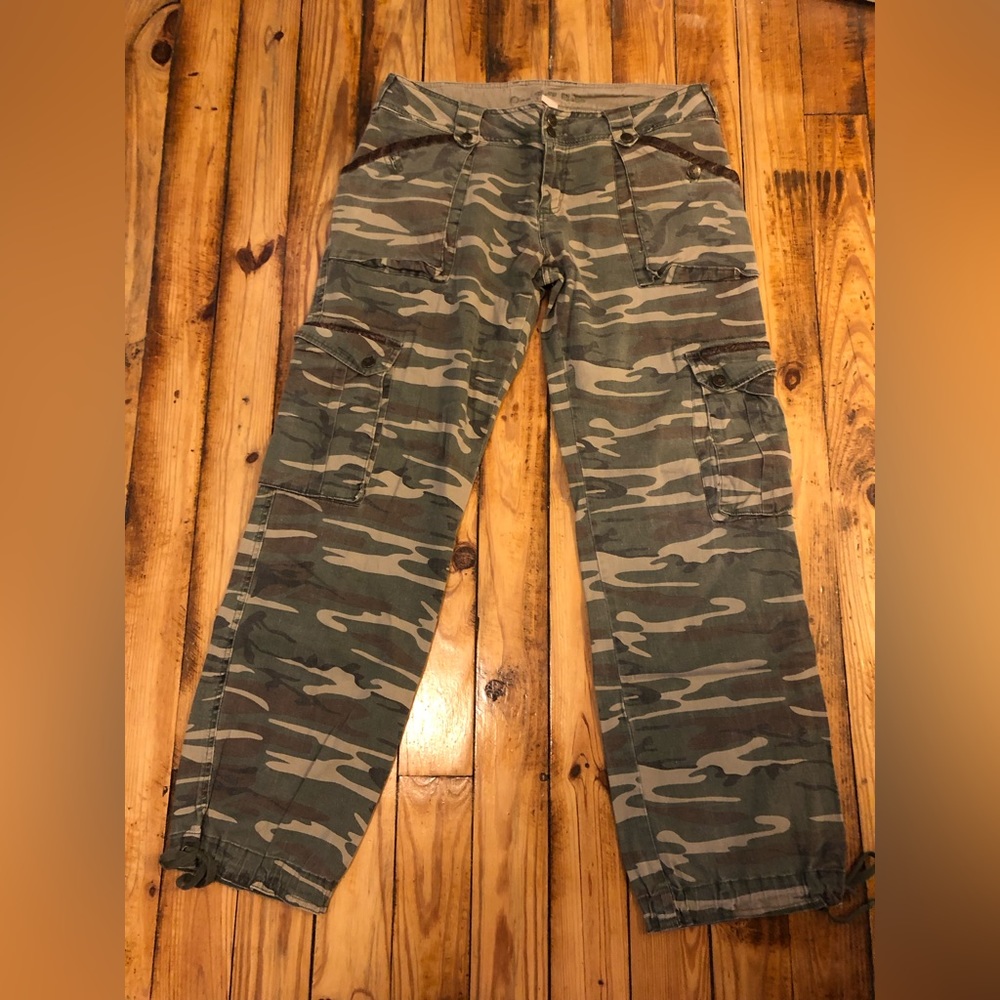 One Tough Babe Camo Cargo pants - size 11/12